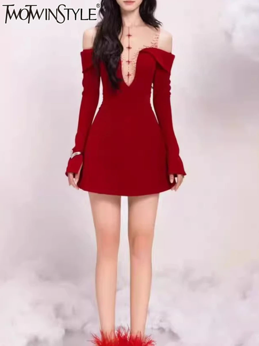 

TWOTWINSTYLE однотонные утягивающие темпераментные платья для женщин с вырезом на шее и открытыми плечами, лоскутное сетчатое элегантное платье, женская одежда