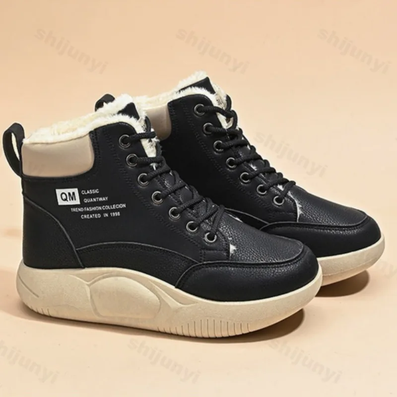 أحذية النساء الشتاء أفخم الدافئة سميكة سوليد 2025 جديد أحذية الثلوج الباردة واقية النساء القطن الأحذية منصة أحذية رياضية كلاسيكية بوتاس موهير