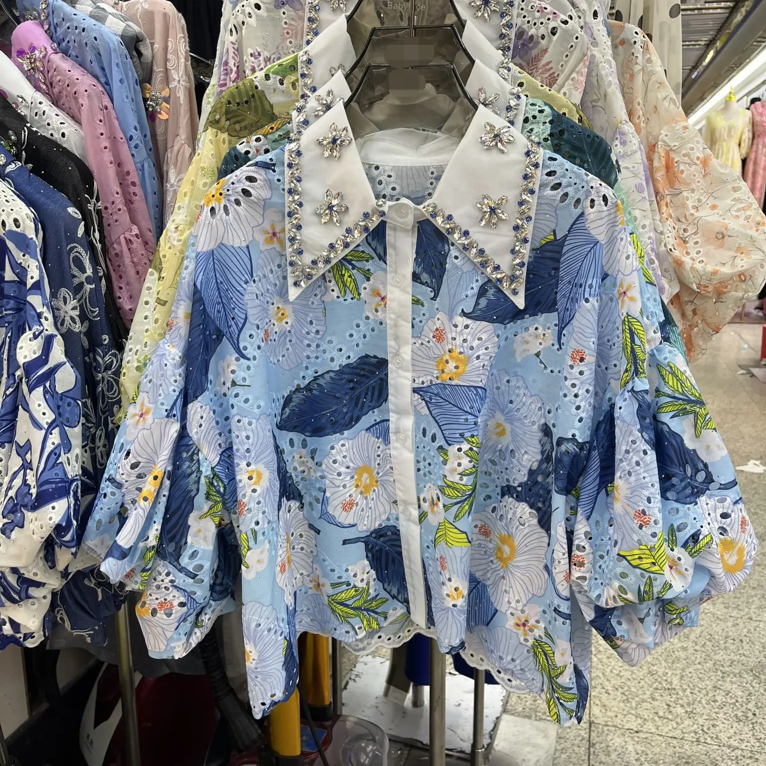 New Summer Chic Hollow Out Floral Print Women Blouses Lantern Sleeve Short Cardigans Top Diamonds Turn-down Collar Casual Shirts