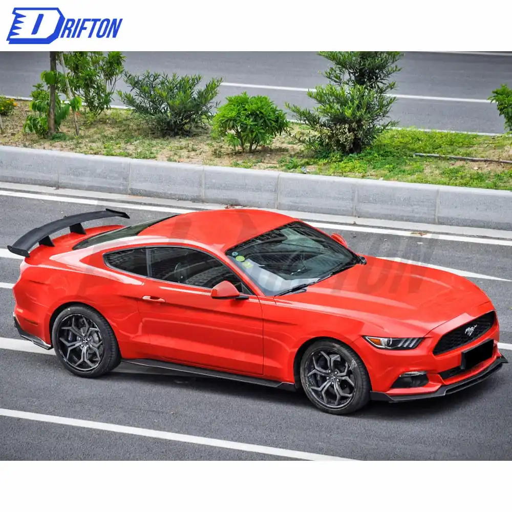 CMST V2 Stil Karosseriekit aus Kohlefaser für Ford Mustang