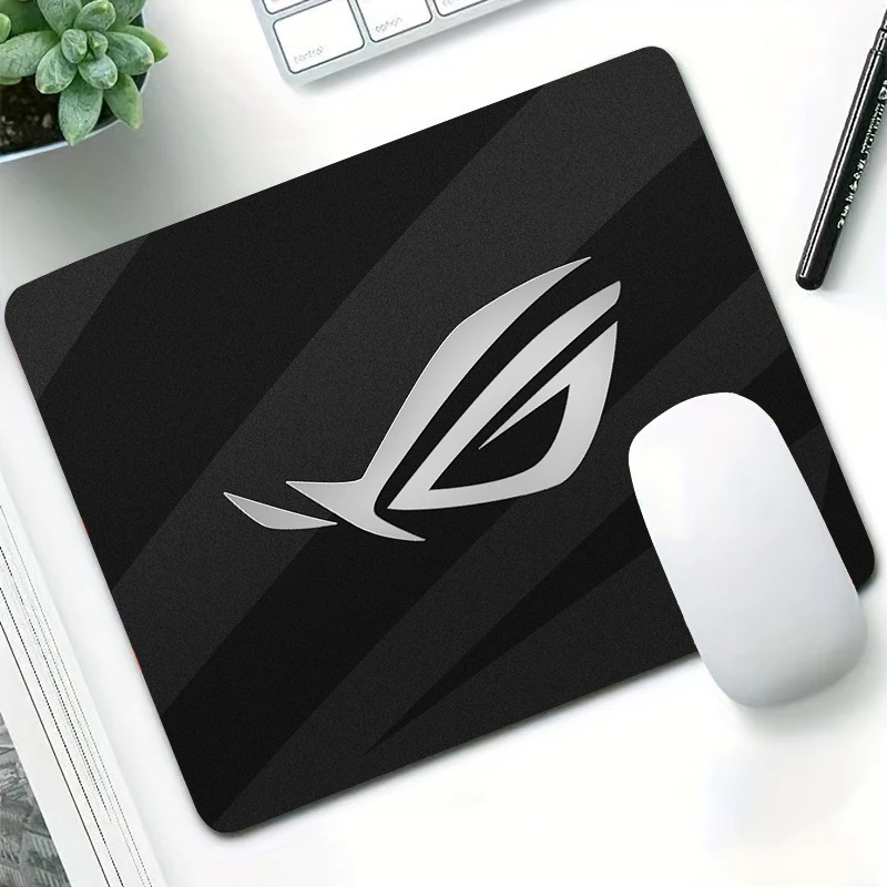 Gaming Mouse Pad, Non-slip Desk Mat, Black & White Gaming Logo Print, Keyboard Pad for Gaming & Home Use