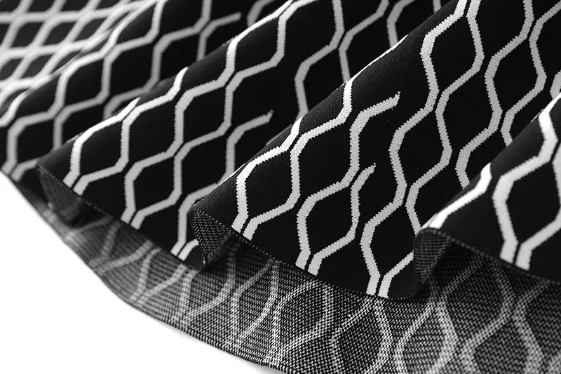 فستان جاكار عالي الخصر بتصميم جديد لربيع وصيف 2025 أنيق برقبة مربعة بدون أكمام فستان محبوك على الموضة