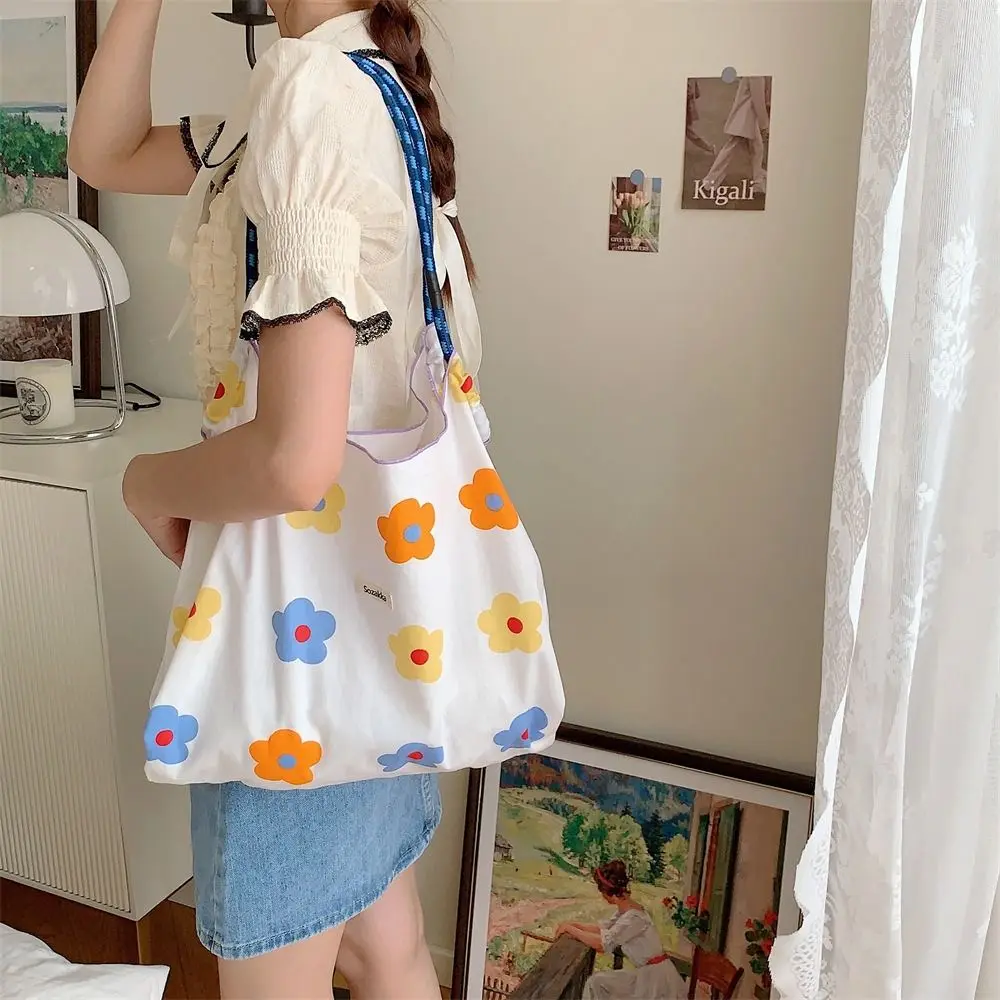 Korean Style Large-capacity Shoulder Bag Drawstring Shopping Bag Floral Tote Bag Underarm Bag Luggage Bags