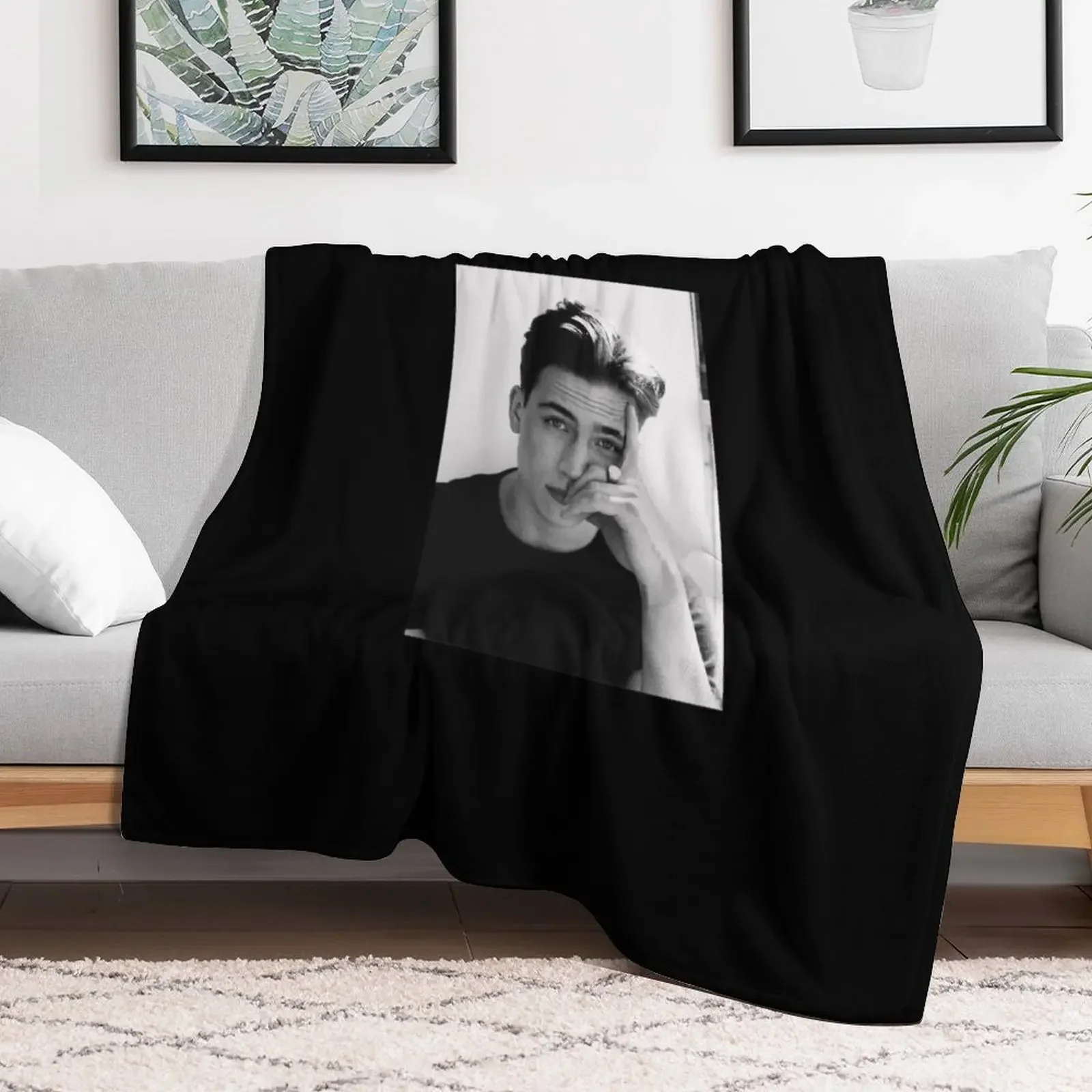 Tanner Buchanan he's all that Netflix Cameron Throw Blanket Thermal Extra Large Throw Plush Summer Beddings Blankets