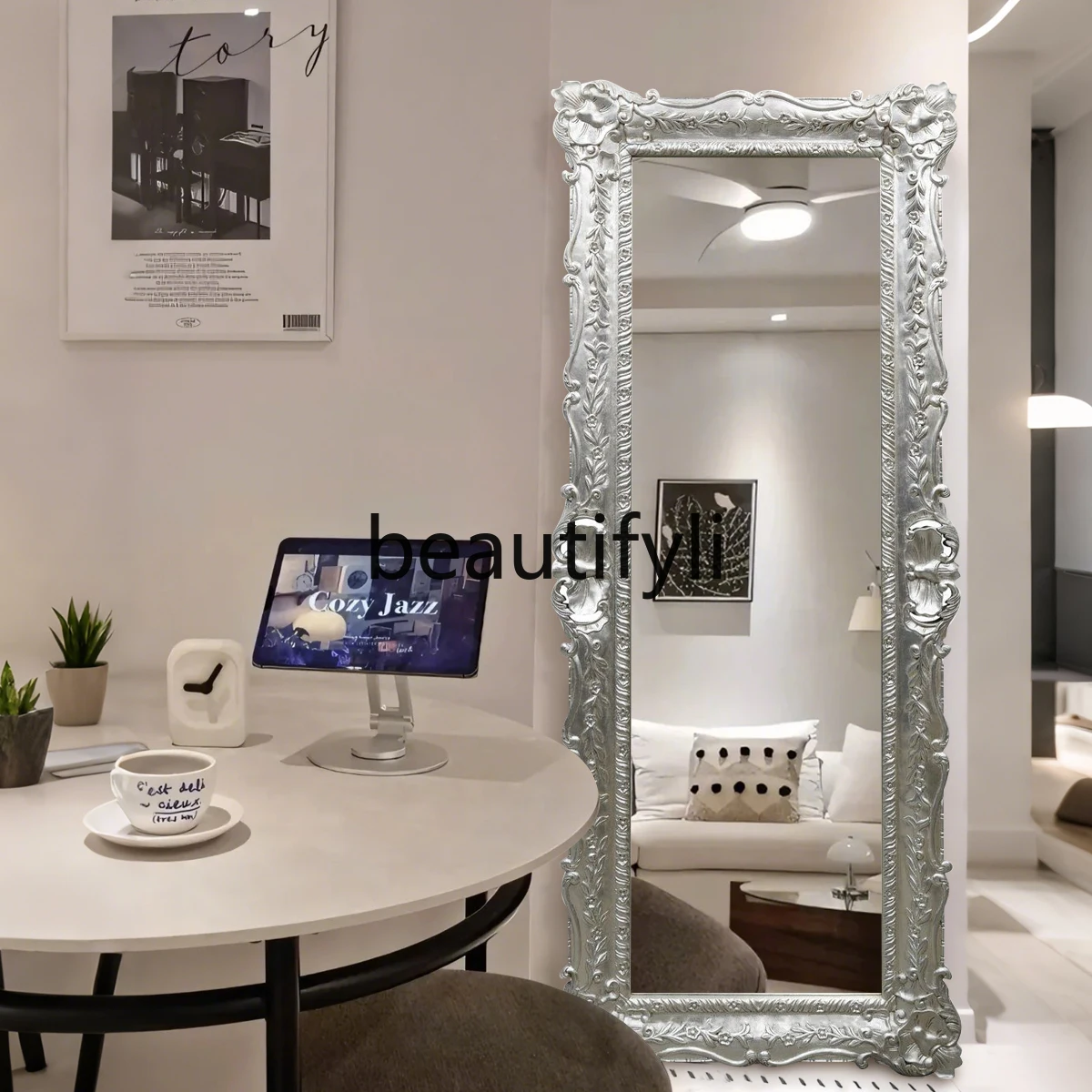مرآة أرضية مرآة كاملة الطول منحوتة فاخرة وحديثة أوروبية، متجر ملابس فرنسي قديم، مرآة لكامل الجسم