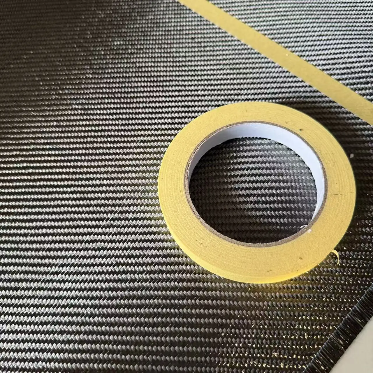 [Qualität A+] 3K 240gsm Echtes Kohlefasergewebe, Kohlefaserstoff 2x2 Twill, 40'/100cm Breite, Geeignet für Fahrräder, Motorräder, Autos, Angelruten – Detail 4