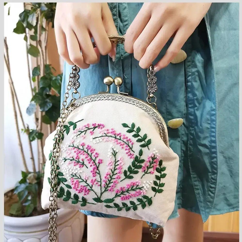 

Modern Minimalist Handmade DIY Embroidery Wallet Lu Embroidery Novice Mouth Gold Bag Hand-held Dual-use Patchwork Crossbody Bag