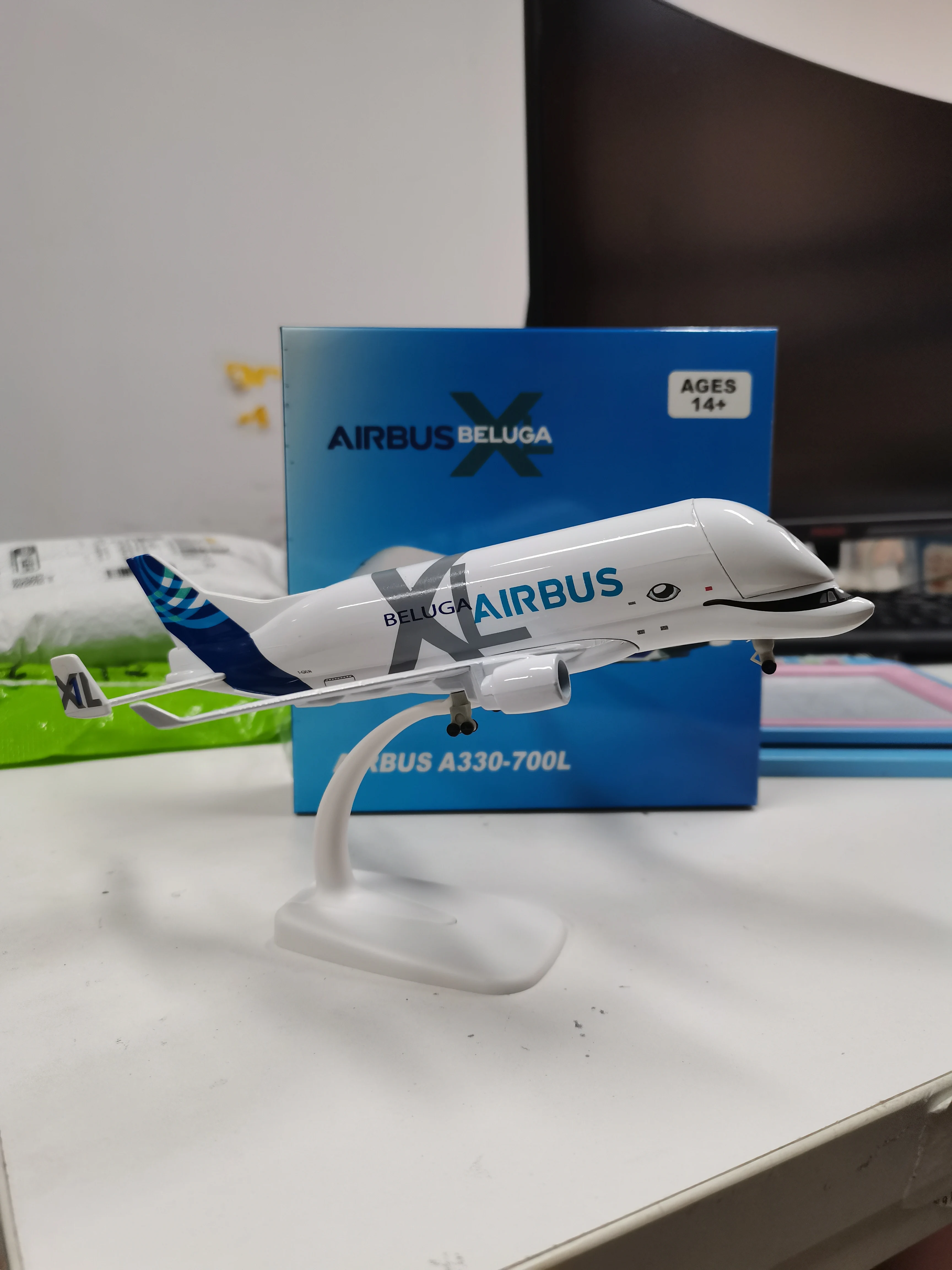 20 سنتيمتر نماذج طائرات مقياس A330 Beluga الحوت طيران سبيكة معدنية يموت الصب نموذج طائرة مع عجلات طائرة ديكور المنزل هدية