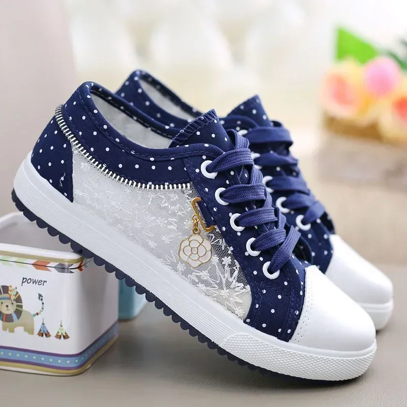 Casual Sandals Mesh Solid Color Hollow Out Casual Flat Bottom Canvas Shoes Comfortable Lightweight Walking Sandals 2024