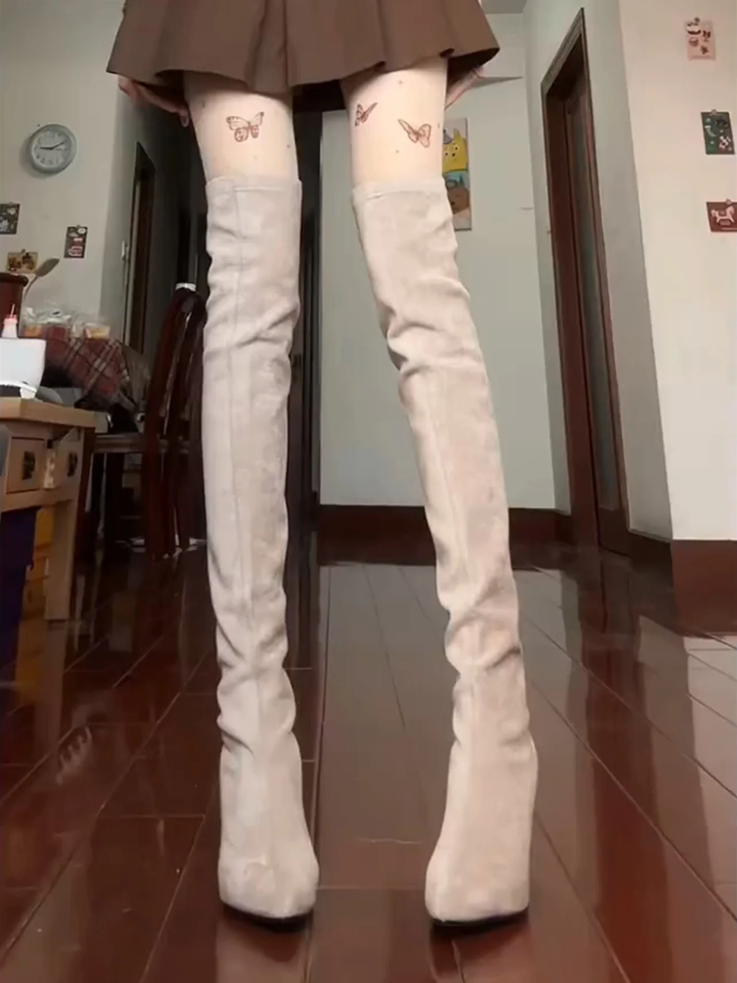 

Бархатные ботинки с высоким берцем и острым носком, женские модные ботинки, осенне-зимние французские ботинки на молнии на каблуке