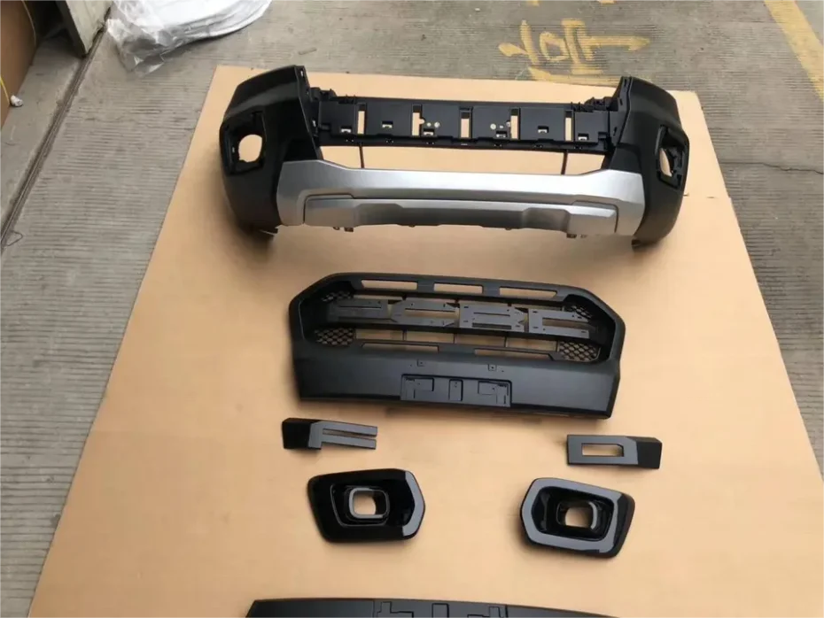 Accessory Auto Part Body Kit for Ford Ranger T6  Upgrade To T8 car parts grill and light