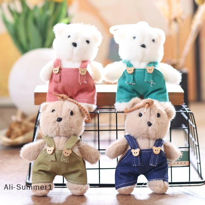 【E】ملابس لطيفة على شكل دب الدب من القطيفة للزوجين إكسسوارات معلقة على شكل دب كرتوني هدية ديكور ساحرة