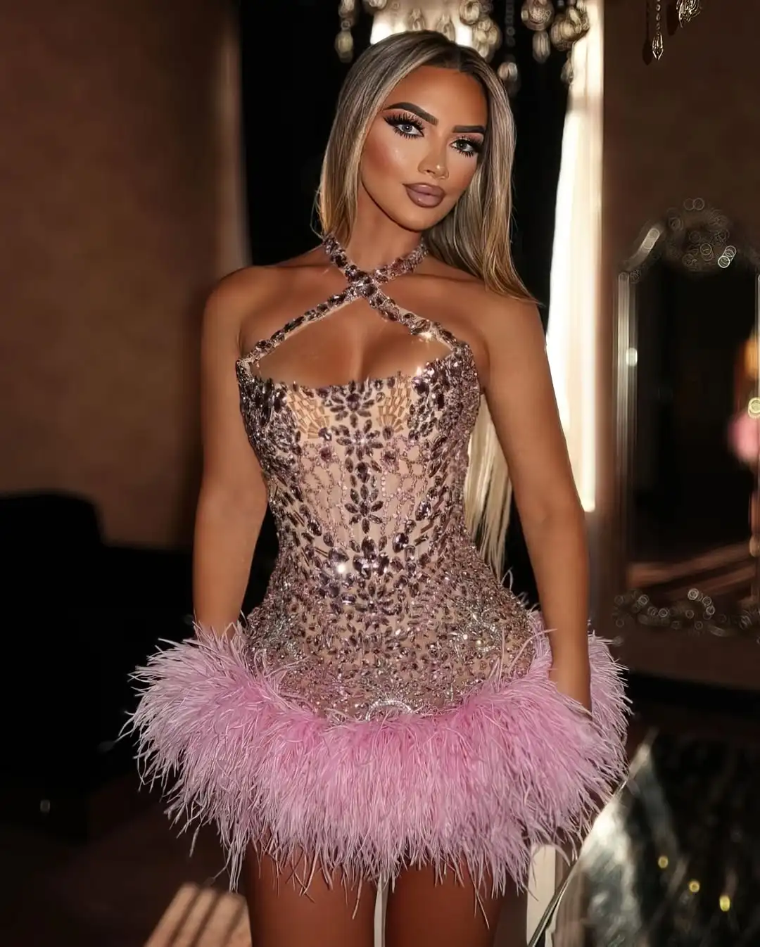 

New Design Sexy Halter Luxury Beading Crystal Feathers Slim Charming Fashion Mini Cocktail Evening Prom Formal Party Dress