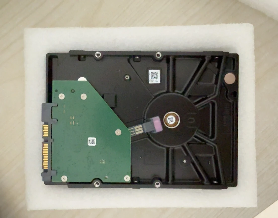 

For ST2000DM006 ST2000DM008 2T 7.2K 3.5 SATA desktop hard drive