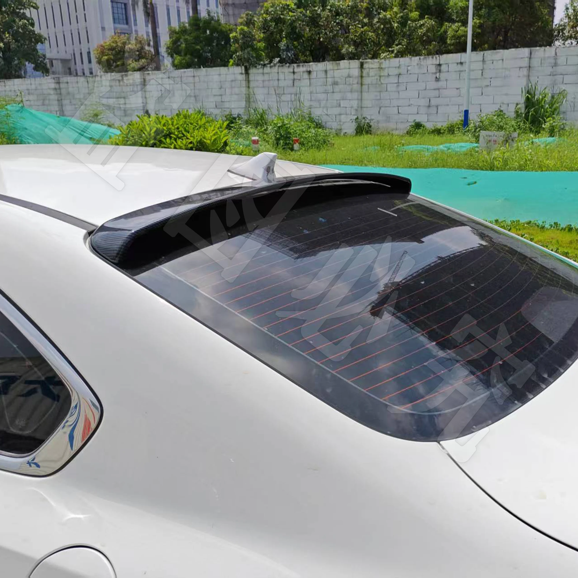 

Suitable for 2019-2024 Kia Cerato Forte Sport Gt rear roof spoiler ABS material body aerodynamic kit rear wing