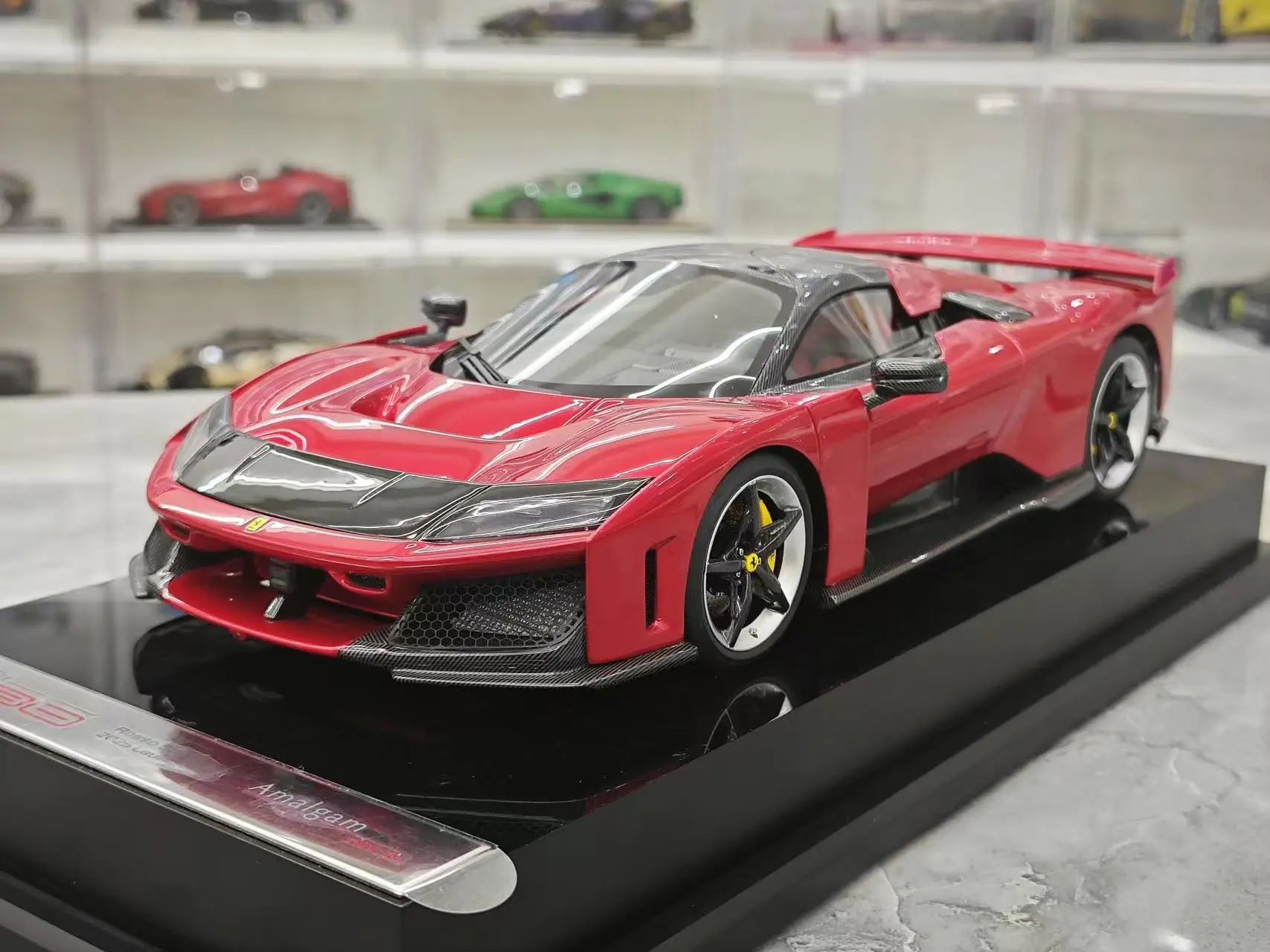 

Amalgam AMA 1:18 F80 Rosso Supercar 2025, имитация ограниченной серии, смола, металл, статическая модель автомобиля, игрушка в подарок
