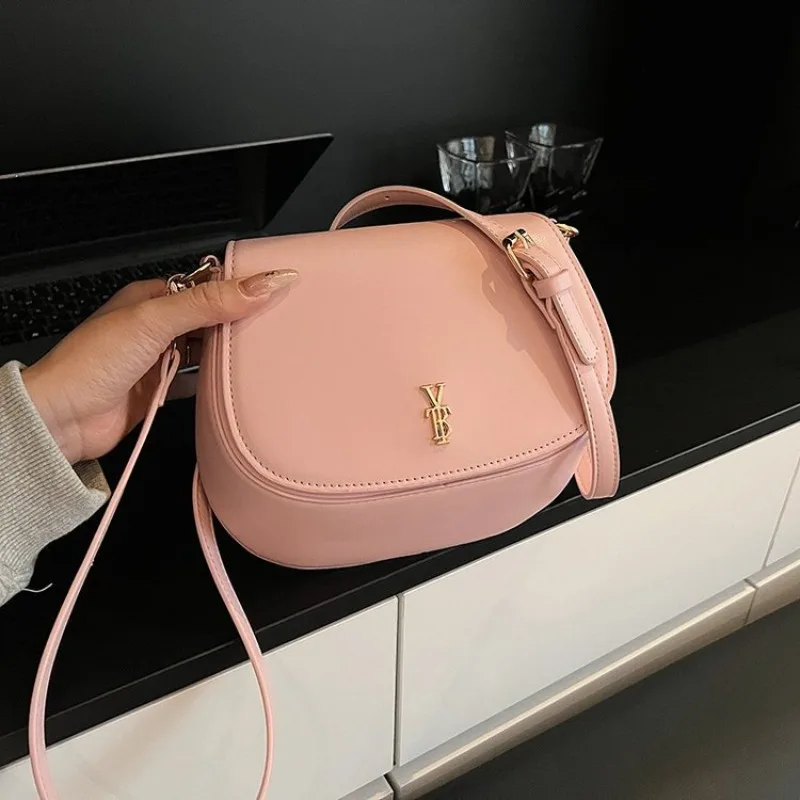 

2026 New Trendy Solid-Color Women's Saddle Bag - Minimalist PU Leather Underarm Shoulder Crossbody Handbag, Versatile