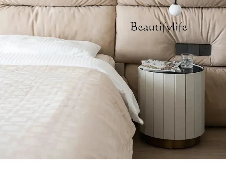 

BJ Italian Light Luxury Bedside Table Modern Minimalist Designer High Sense Round Bedroom Storage Bedside Table