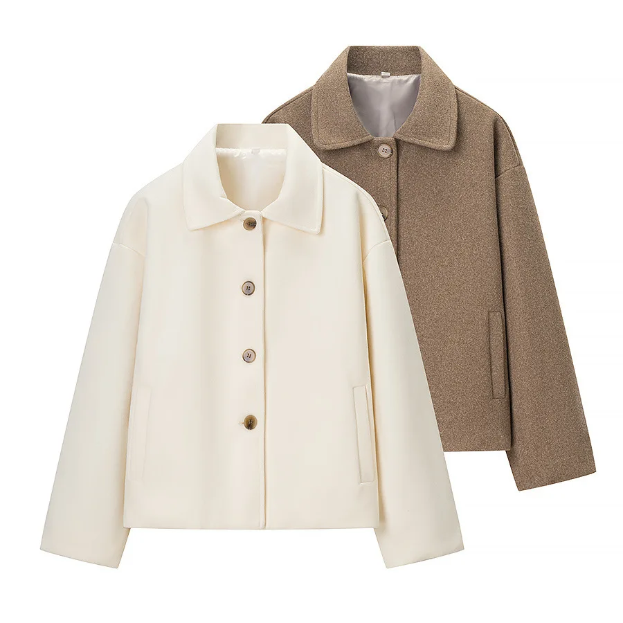 

Classic notched collar wool coat. Timeless, versatile, and effortlessly chic. A must-have new arrival.