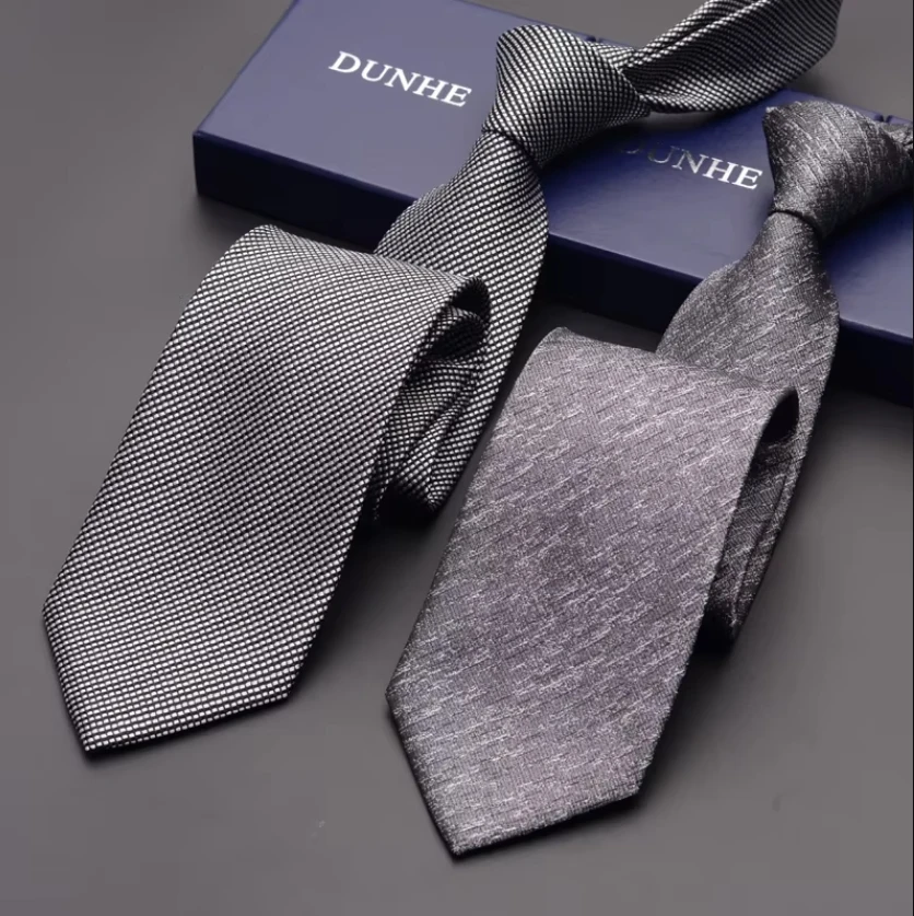 

High Quality New Fashion Ties Men Business 8cm Checkered Silk Tie Wedding Ties for men‘s Designers Brand with Gift Box Gray