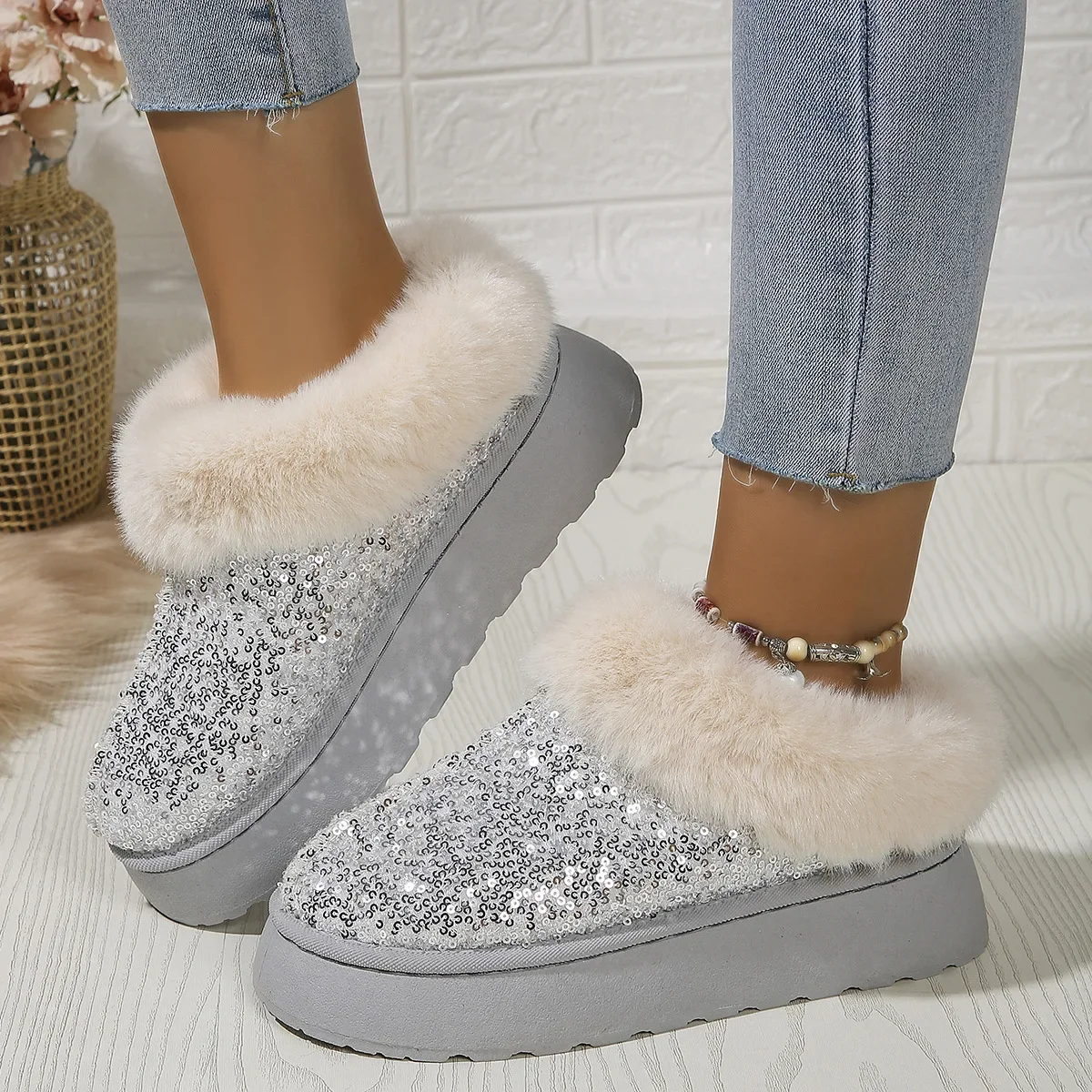 Winter Women Short Plush Warm Snow Boots Casual Shoes New Suede Fur Chelsea Ankle Boots Flats Platform Ladies Shoes Botas