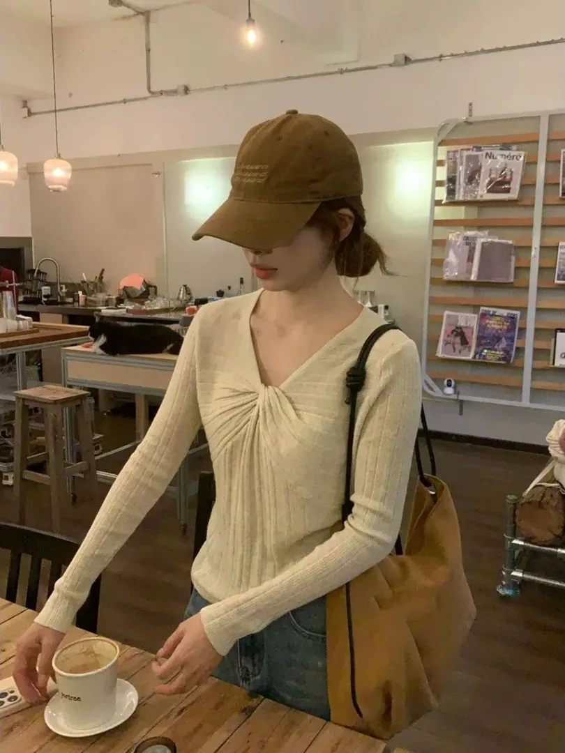 Women's V-Neck Knitted Long Sleeve Twist Design Top Slim Fit Inner Wear Base Shirt Autumn New Style Soft Glue Fiber T-Shirt