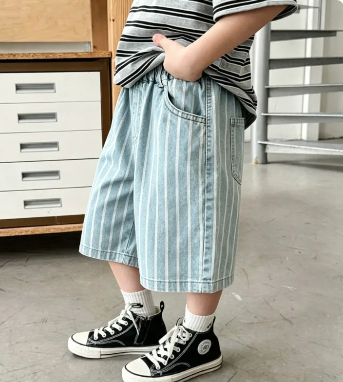 Boys' and Girls' Jeans Spring and Autumn 2026 New Style Fashionable Spring and Autumn New Striped Pants