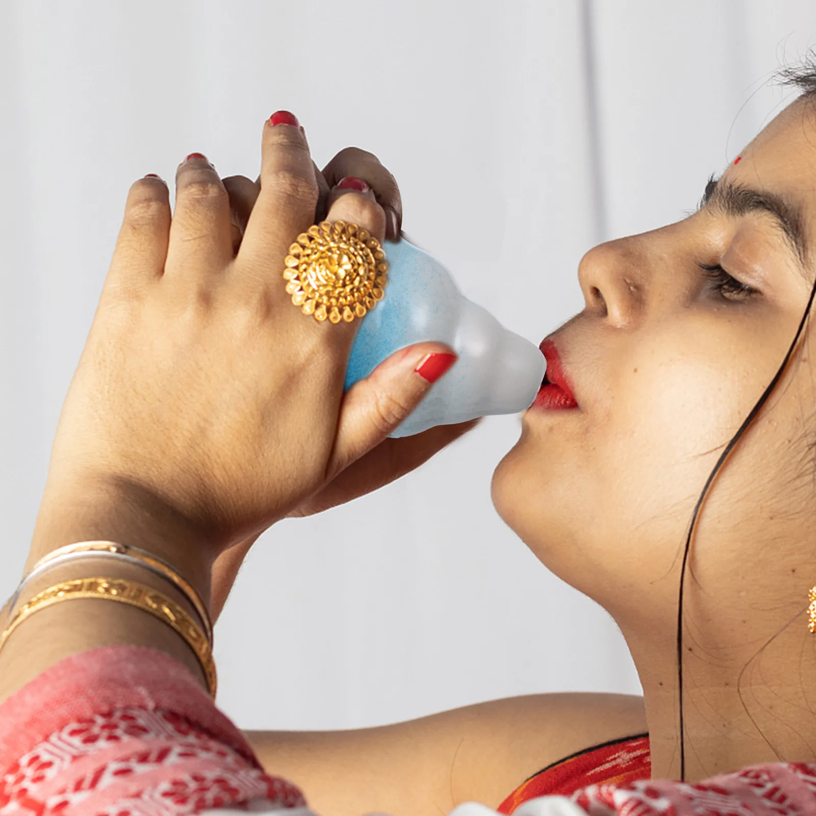 

Ceramic Conch Shape Ocarina 6 Holes Creative Cartoon Beginner Practice Portable Durable Musical Instrument 6-Hole Ocarina