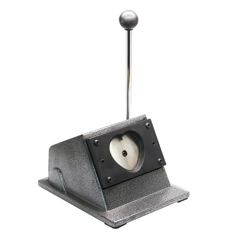 

Резак для бейджей в форме сердца 57 × 53 мм: прецизионный инструмент для высечки бейджей для изготовления значков