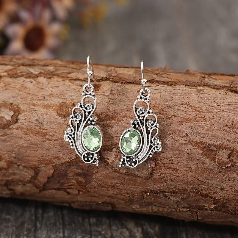Vintage Silver Color Oval Green Stone Earrings Ethnic Metal Carving Pattern Dangle Earrings for Women Jewelry