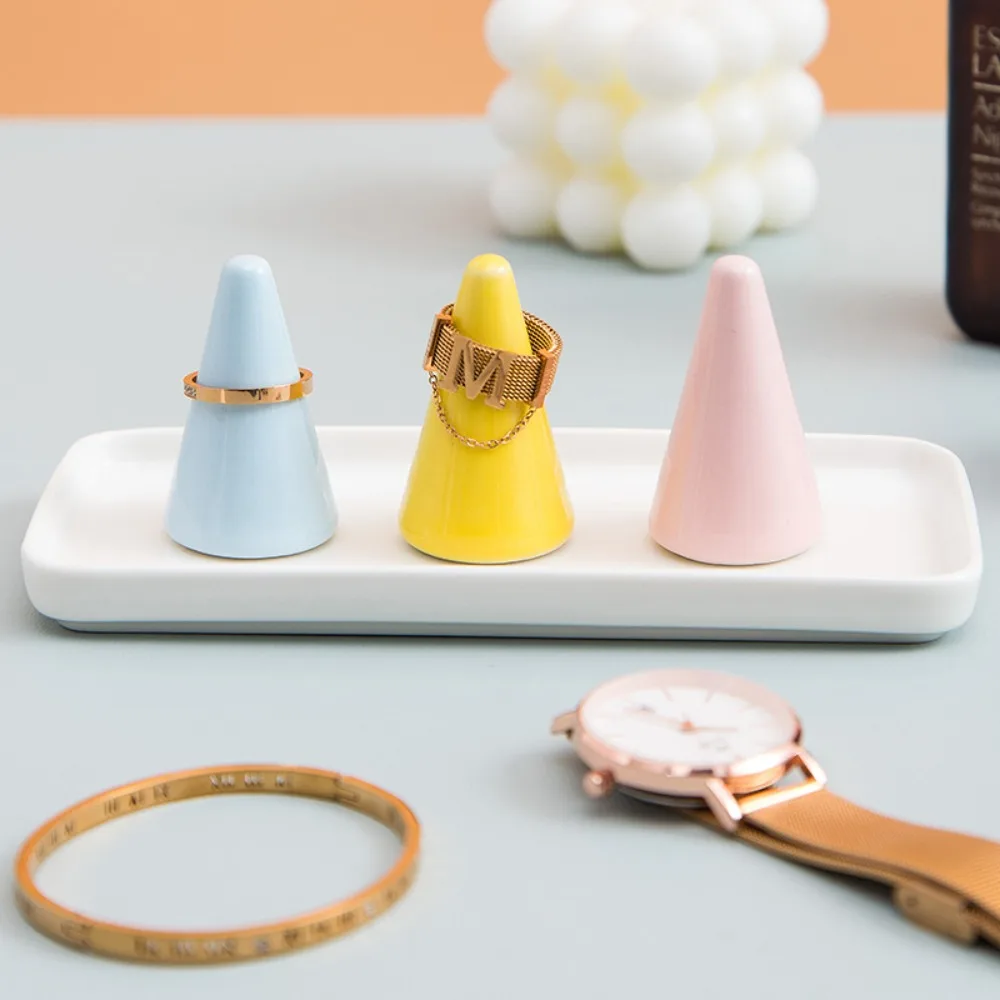 

Simple Jewelry Props Small Stand For Rings Finger Shape Jewelry Display Stand Jewelry Packaging Ring Display Rack Ring Holder