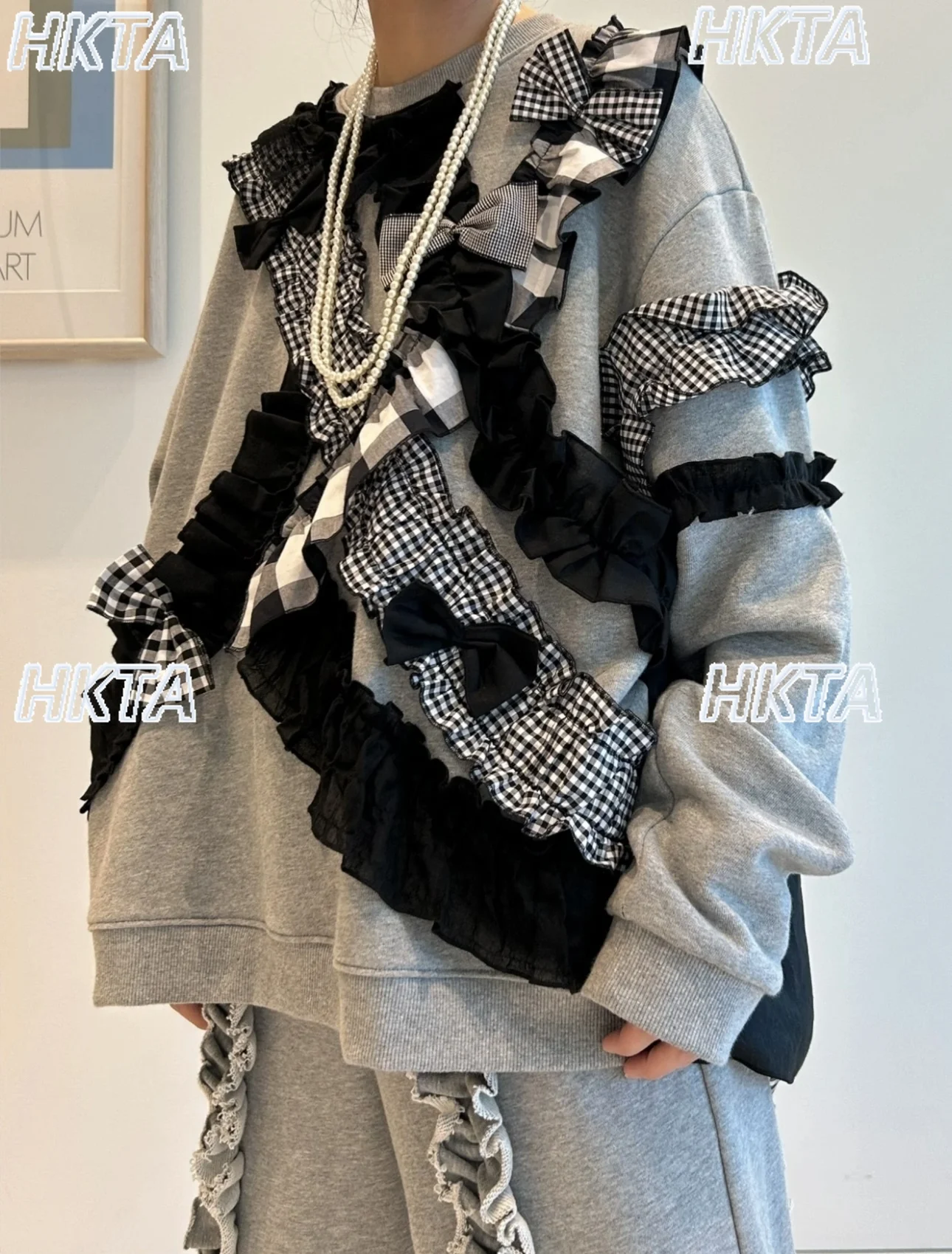 Sudadera holgada de manga larga con cuello redondo y lazo de flores plisado japonés para otoño e invierno, chaqueta para ir al trabajo a la moda, Top para mujer