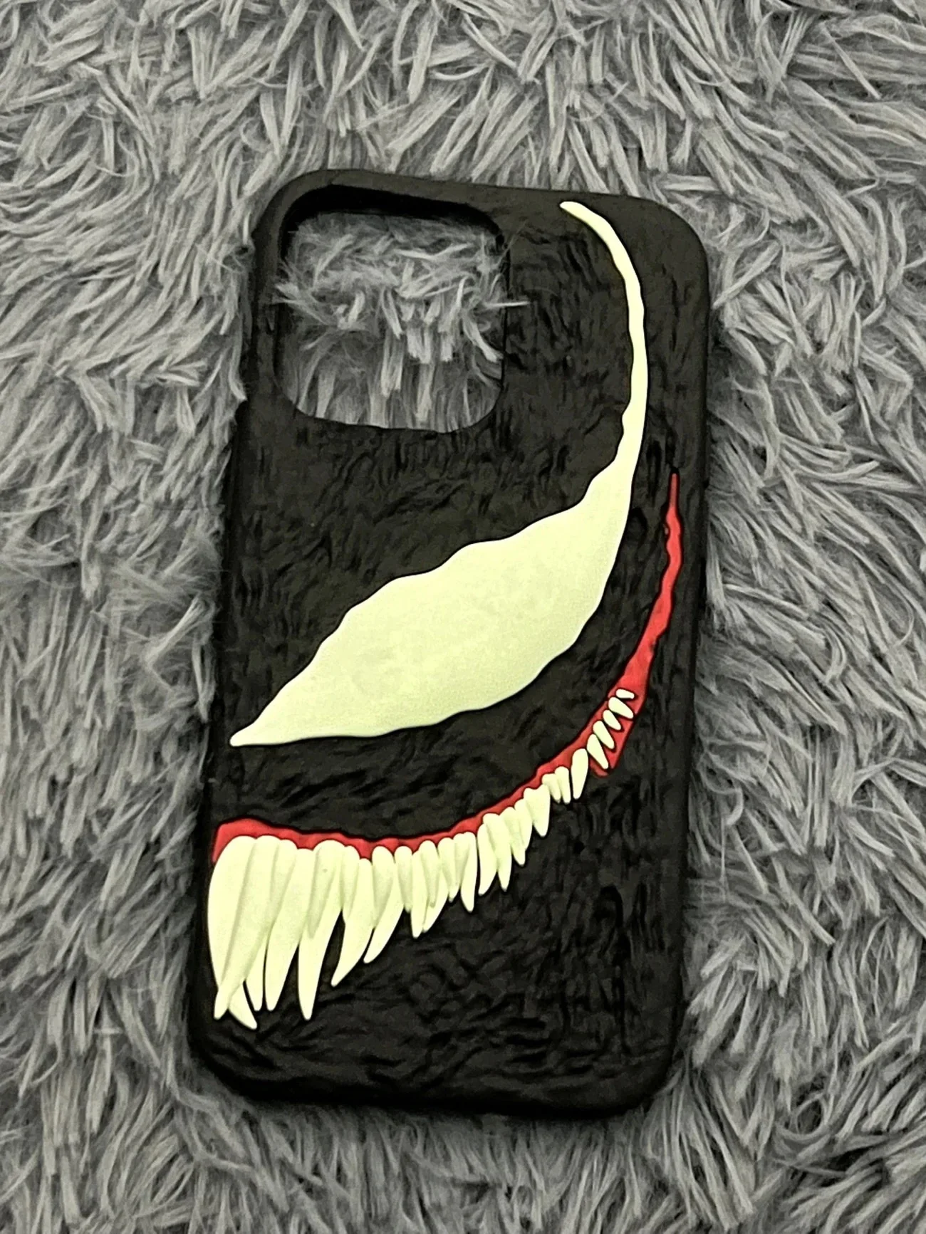 Luxury V-Venom 3D Noctilucent Silicone phone case protection for iPhone 15 13 12 14 Pro Max Cute Soft Coque