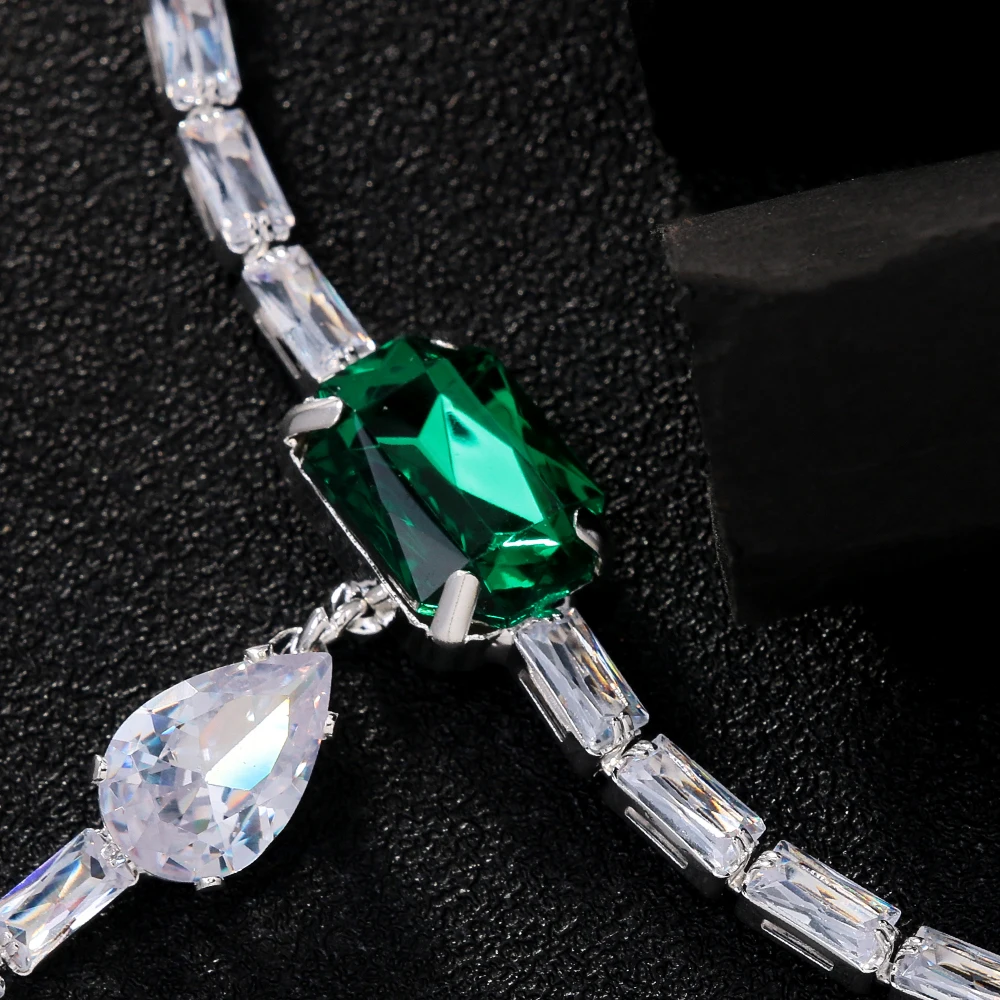 Fashion Zircon Geometric Bracelet Jewelry for Women Party Gift Vintage Diamond Finger Bracelet Emerald Hand Chain Accessories