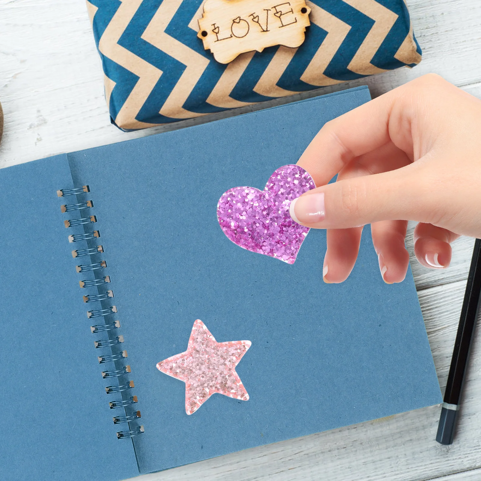 

1Set Heart Star Resin Accessories Cute DIY Decoration Keychain Scrapbook Hat Making Glitter Effect Vibrant Craft