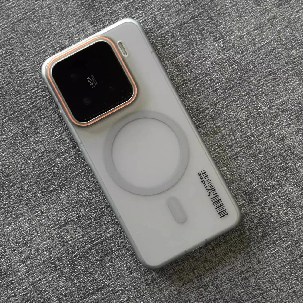 حافظة مغناطيسية للشحن اللاسلكي Magsafe لهاتف Xiaomi 14 13 15 Pro Ultra 14T Pro غطاء هاتف فاخر مقاوم للصدمات