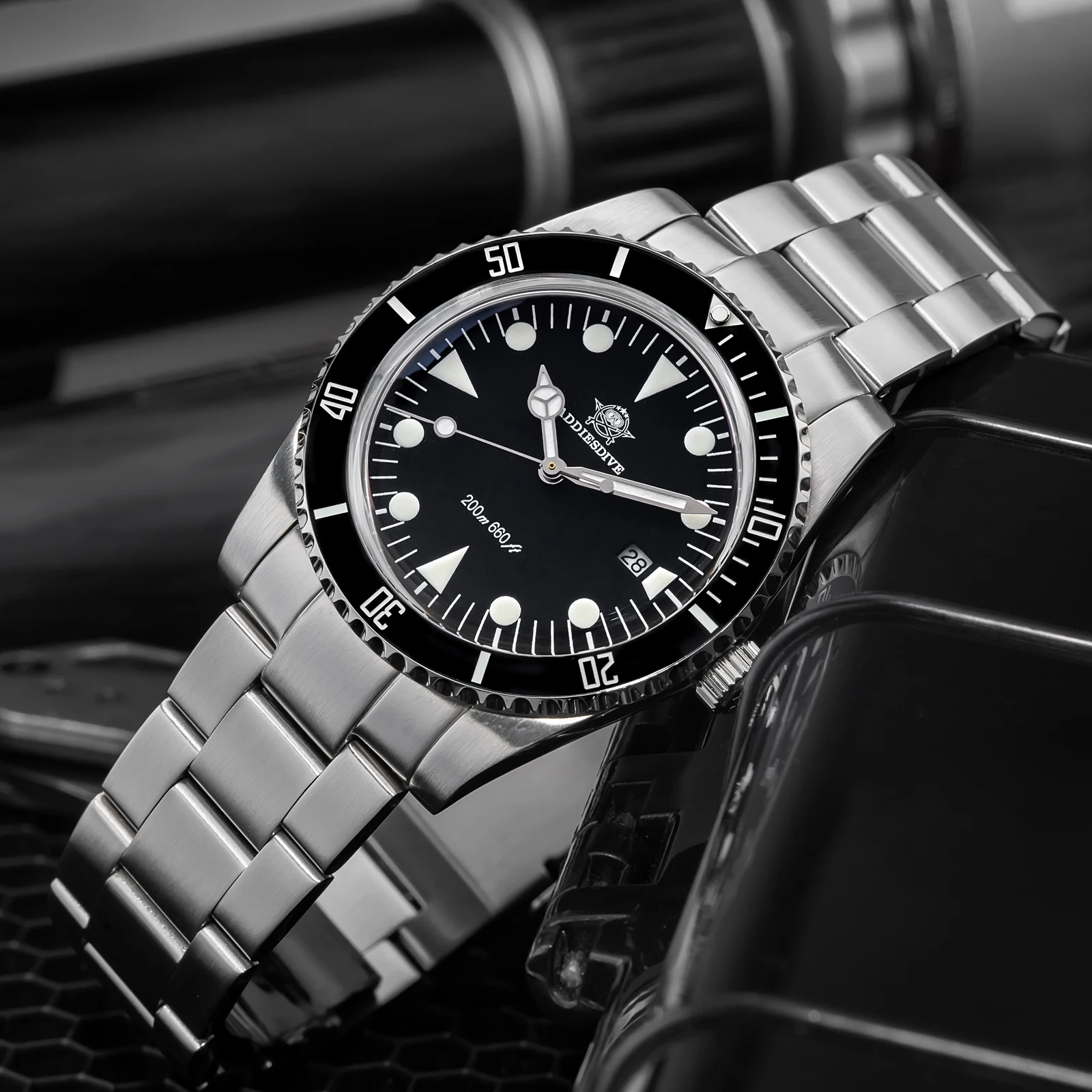 

ADDIESDIVE Luxury Men's Analog Watch BGW9 Luminous Ceramic Bezel Bubble Mirror Glass Diver's Watch 200m Quartz Watches Men gift