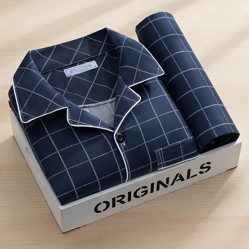 Men's cardigan blue plaid1