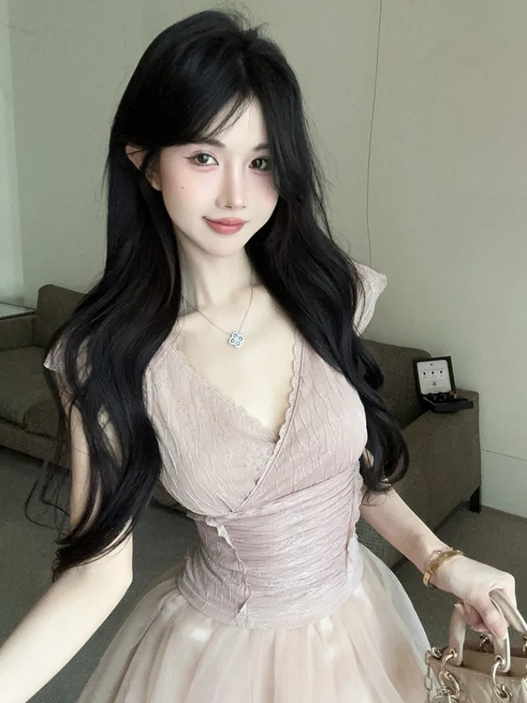 

Elegant V-neck Short Sleeve Base Shirt Lace Mesh A-line Skirt Fashionable Two-piece Set Women's Summer T-shirt Half-length Skirt