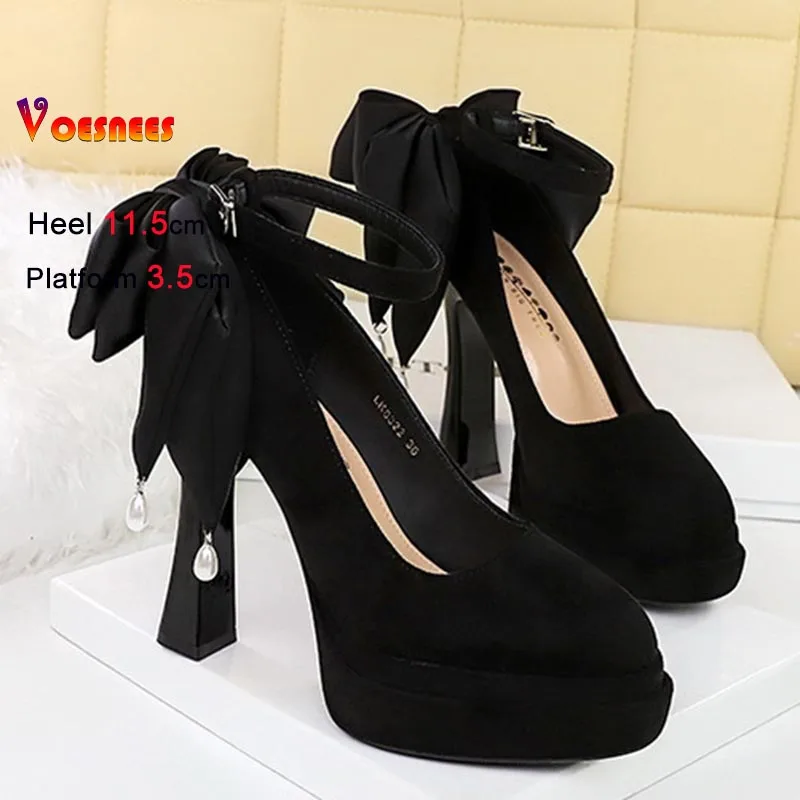 جديد أزياء النساء مضخات الجلد المدبوغ الأسود 11.5 سنتيمتر سوبر أحذية عالية الكعب كلمة واحدة حزام Bowknot مع اللؤلؤ الفم الضحلة حذا فردي للسيدات