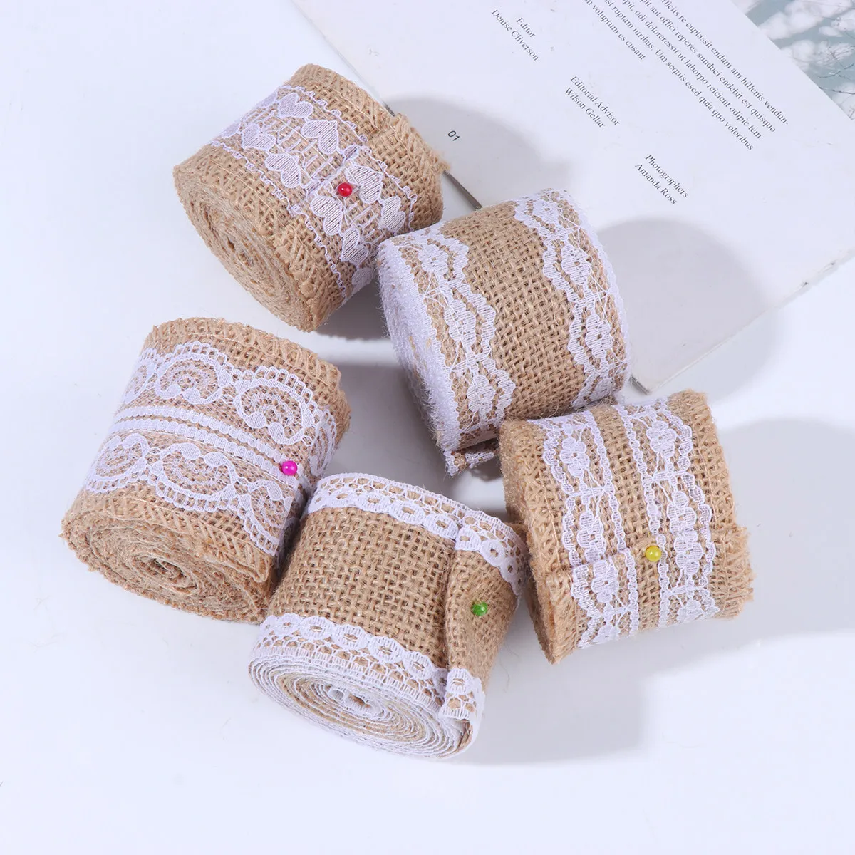 Lot de 5 rouleaux de ruban en dentelle de jute naturelle de 2 m, marron clair rétro classique, pour pots de confiture, projets DIY, mariage, anniversaire, décoration intérieure