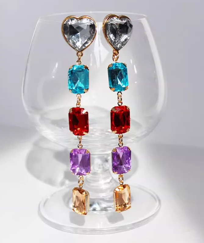 豪華なヨーロッパとアメリカのスタイルのカラフルな宝石のイヤリング、輝くダイヤモンド付き、長くて顔を細く見せるデザイン。