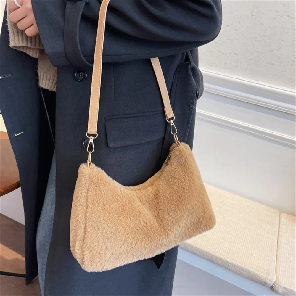 Fashion Furry Plush Crossbody Bags Simple Shoulder Bag Women\'S Warm Handbags 2023 Autumn And Winter Chain Tote Bags Wholesale