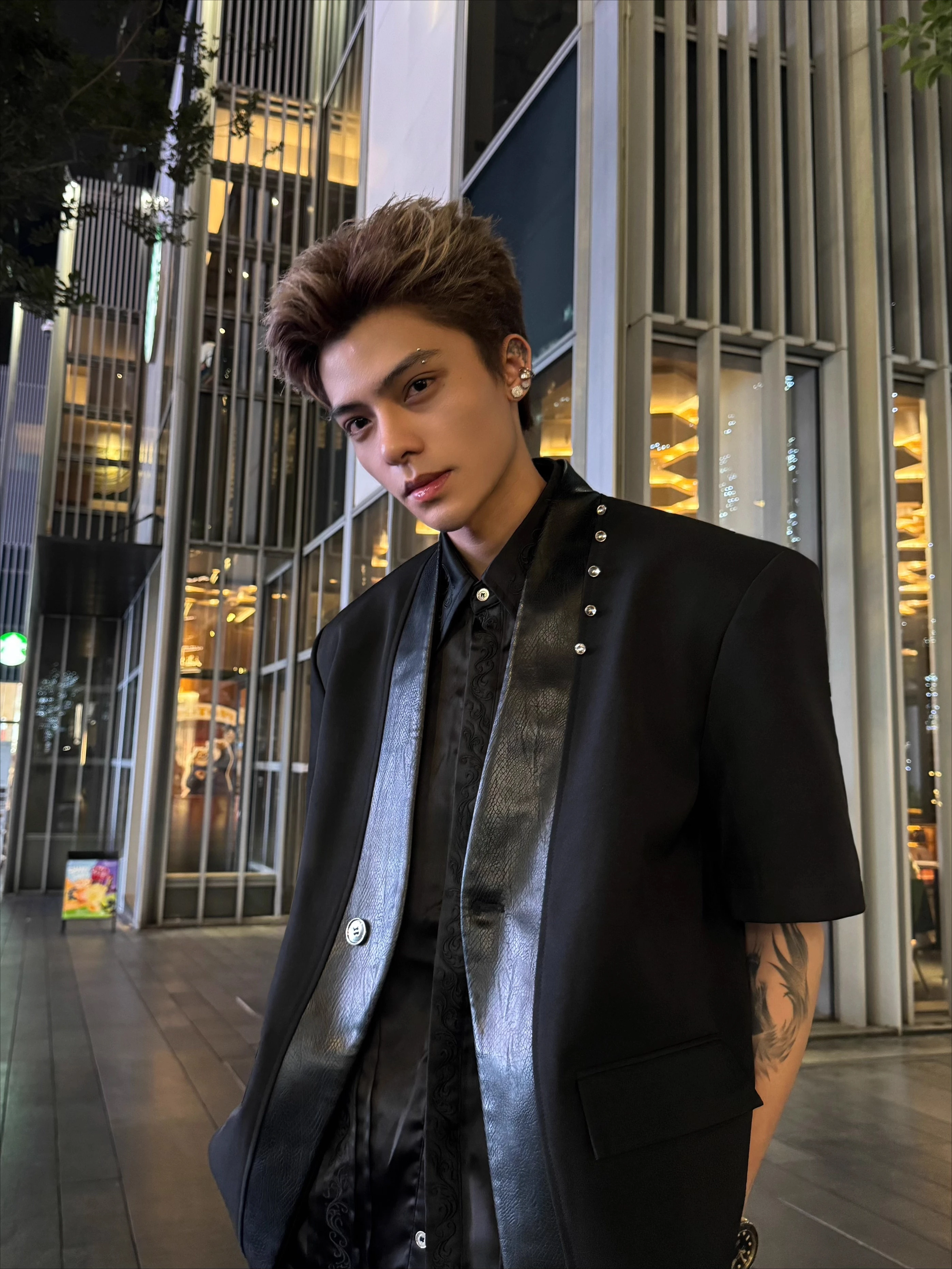 Men's Original Light Luxury Leather Design Shoulder Padded Short-sleeve Jacket Men's 2025 Summer High-end Diamonds Suit Jackets