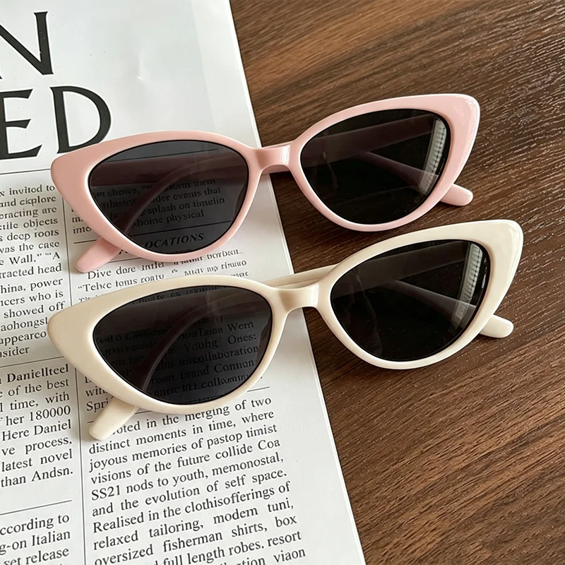 Fashion Triangle Cat-Eye Sunglasses Men Women Pink Cat-Eye Sunglasses Hot Girl Beach Frame Glasses New Fashionable Accessories