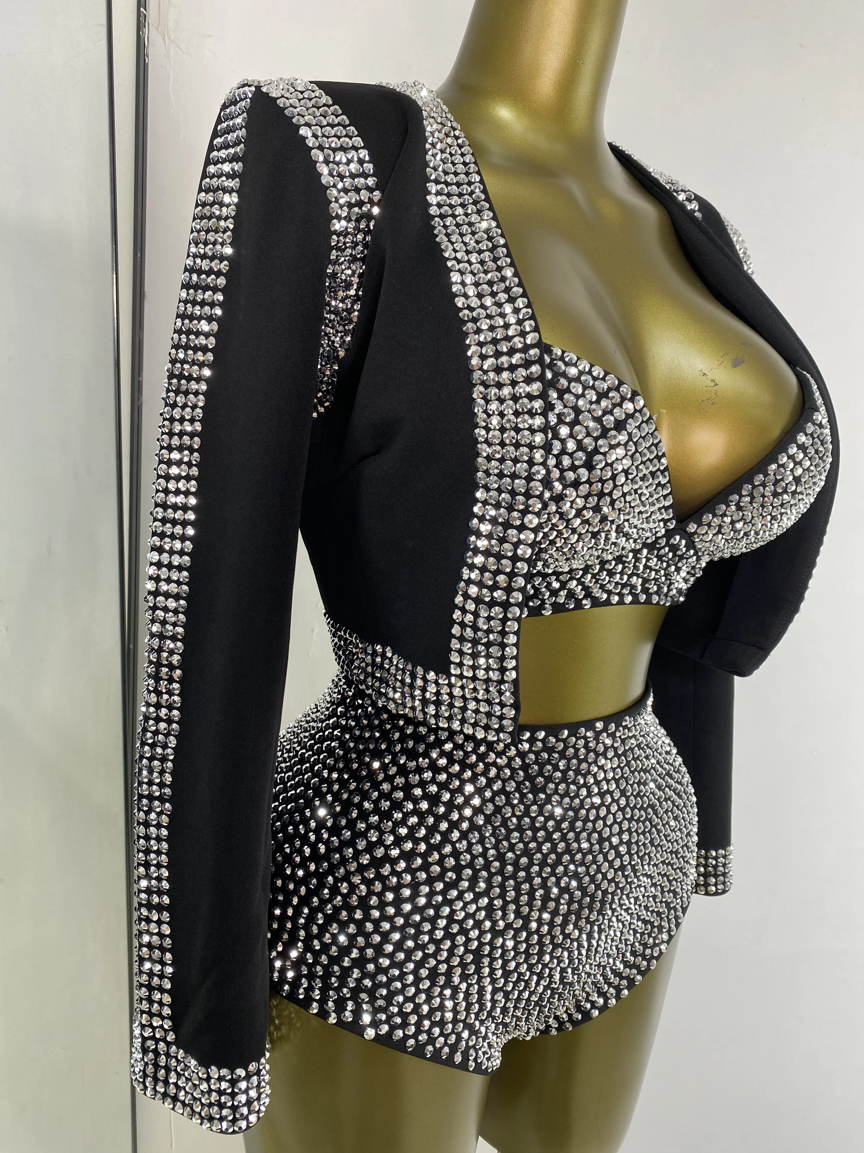 

Женские черные праздничные наряды, бюстье со стразами, мини-шорты и куртка, комплекты из 3 предметов, сценические костюмы для ночного бара для особых случаев