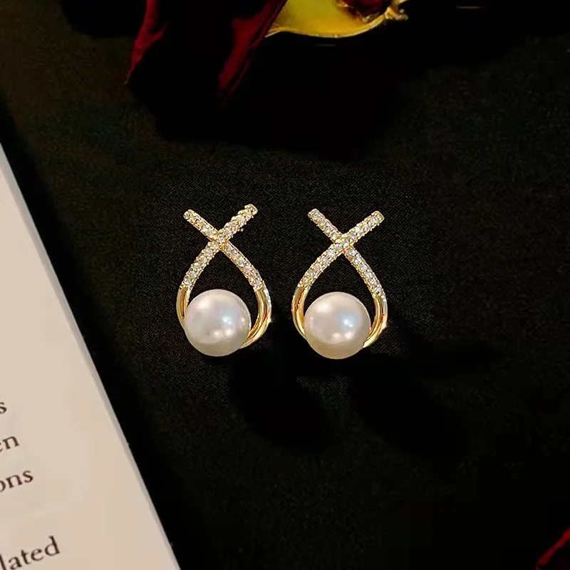 Simple Gold Color Metal Cross Earrings Fashion Triangular Imitation Pearl Earrings For Women Retro Jewelry Classic Earrings