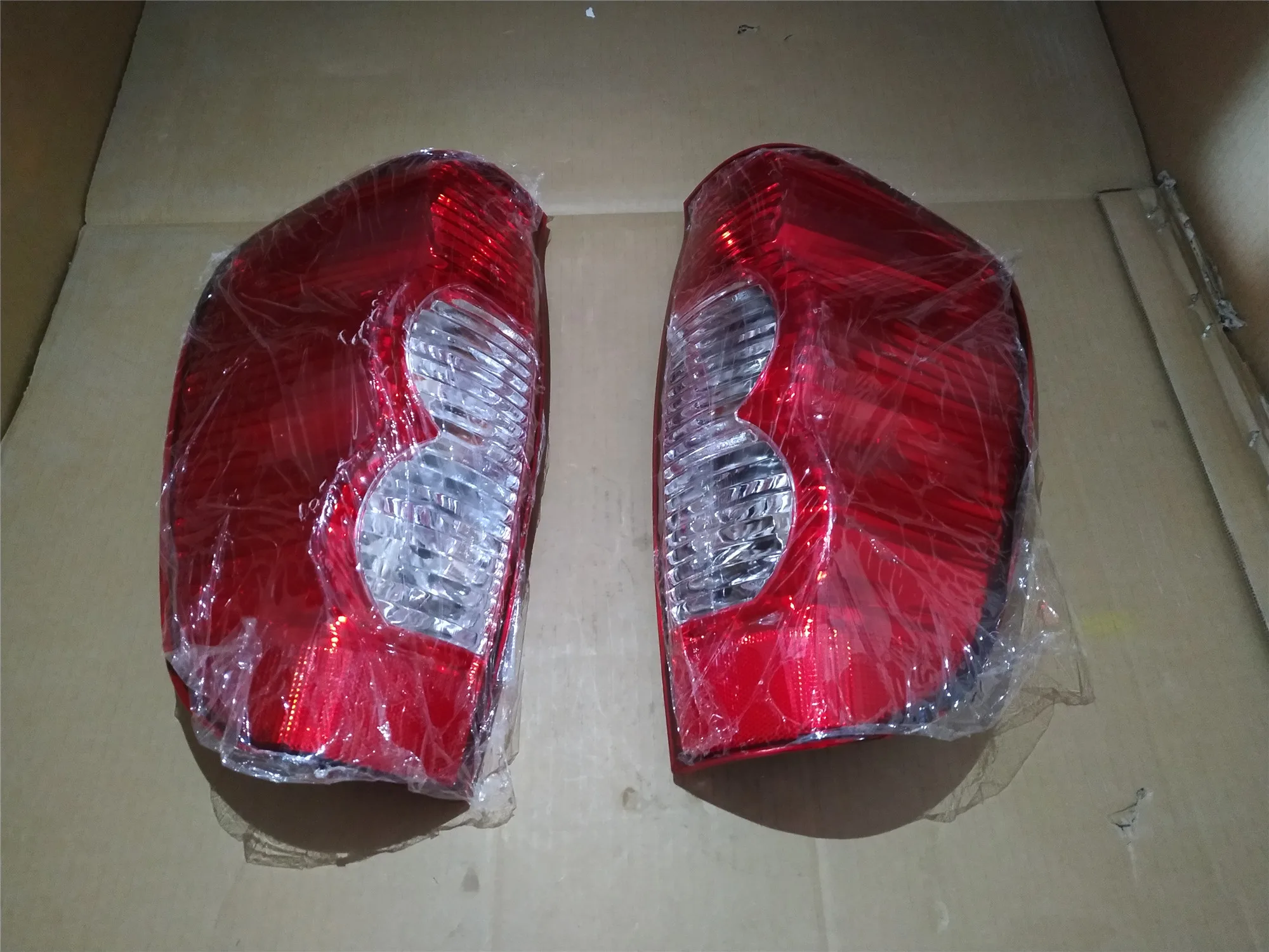 4133400-P00 	4133300-P00 REAR LAMP FOR RIGHT LEFT FOR GREAT WALL WINGLE