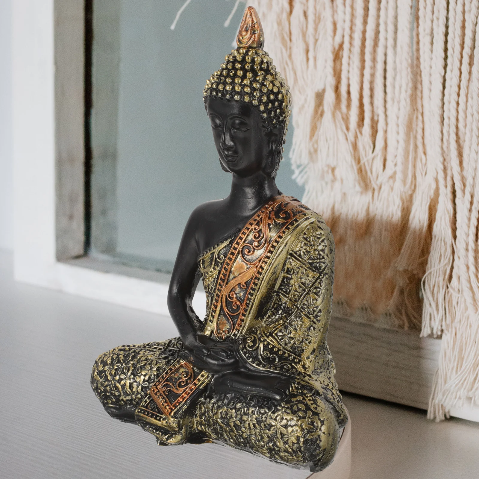 

Sitting Buddha nament Resin Craft Figurine Exquisite Home Decoration Vintage Desktop Decor Resin Buddha Statue Delicate Simple