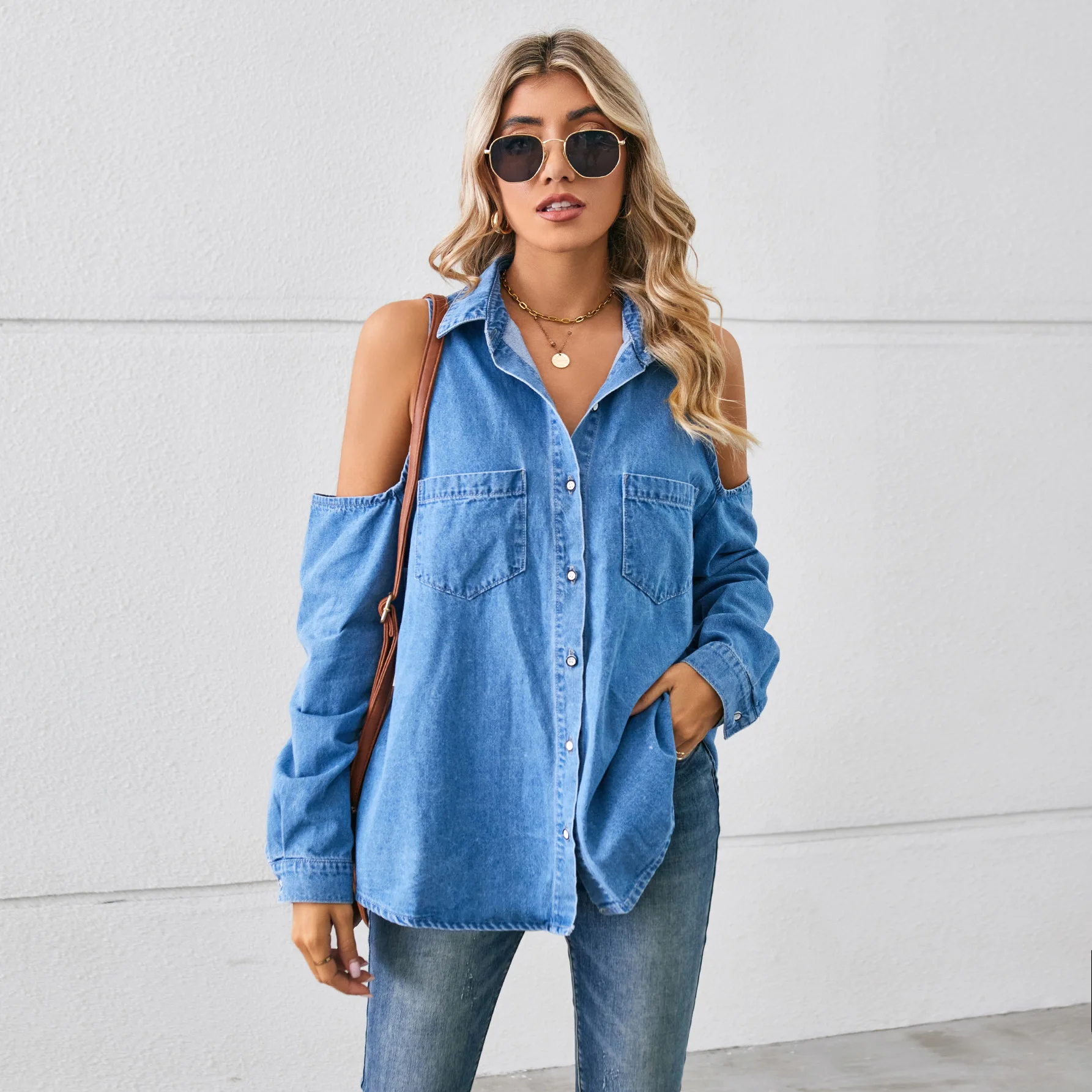 

American Hot Girl Casual Hollowed-out Long-sleeved Denim Shirt, Women's Spring and Summer Fashion Off-the-shoulder Washed Shirt